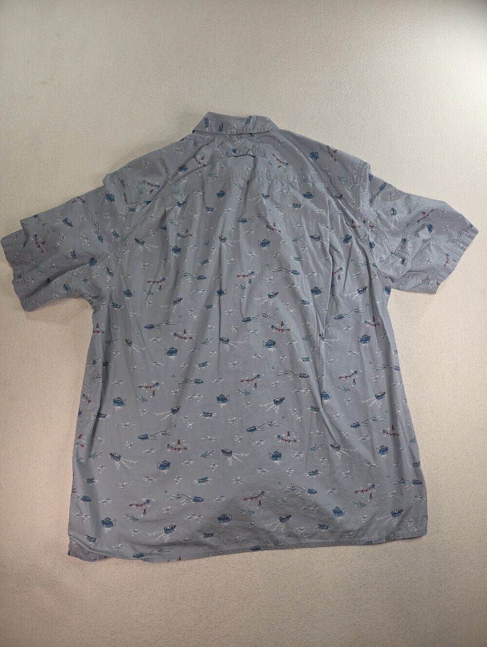 Duluth Trading Untucked Fishing Boat Print Shirt LT - Picture 6 of 7